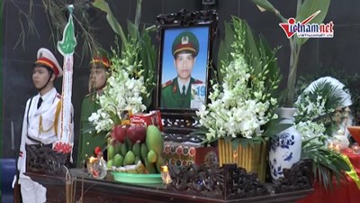 Lễ tang đẫm nước mắt của chiến sĩ PCCC hi sinh ở cao tốc Pháp Vân